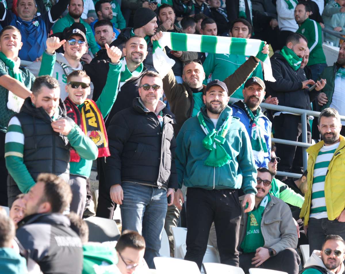 (FOTO GALERİ) Bursaspor'un Somaspor Deplasmanından Taraftar Fotoğrafları