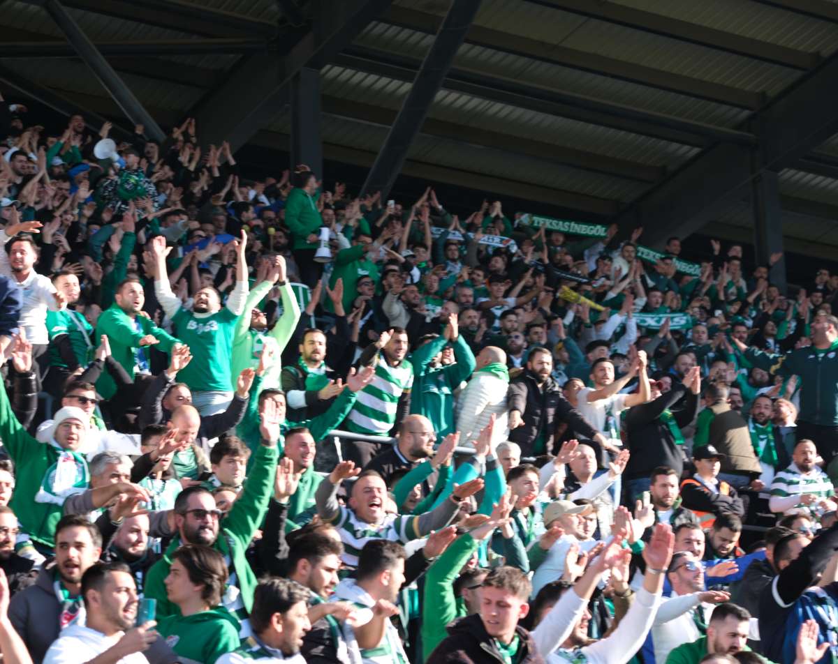 (FOTO GALERİ) Bursaspor'un Somaspor Deplasmanından Taraftar Fotoğrafları