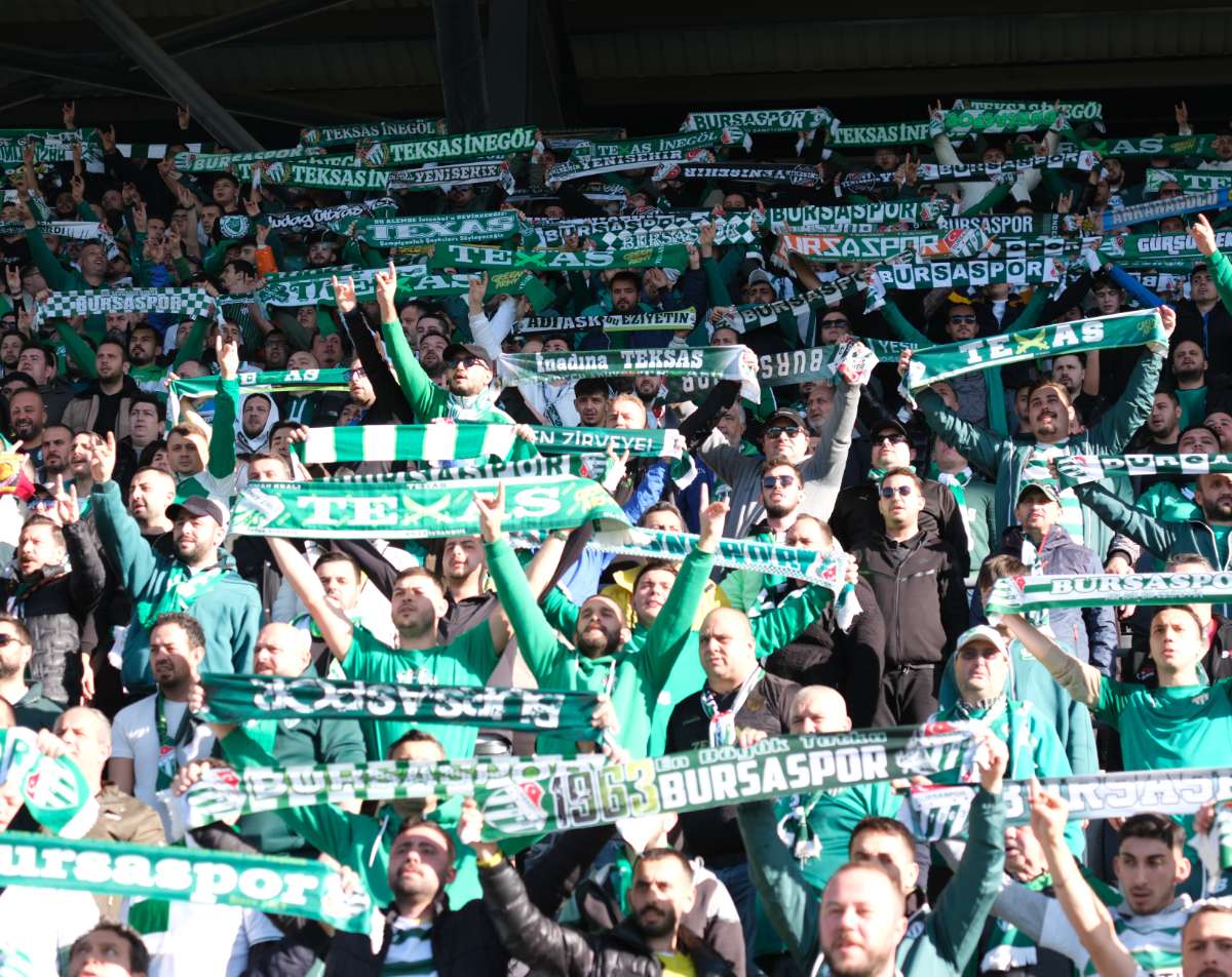 (FOTO GALERİ) Bursaspor'un Somaspor Deplasmanından Taraftar Fotoğrafları