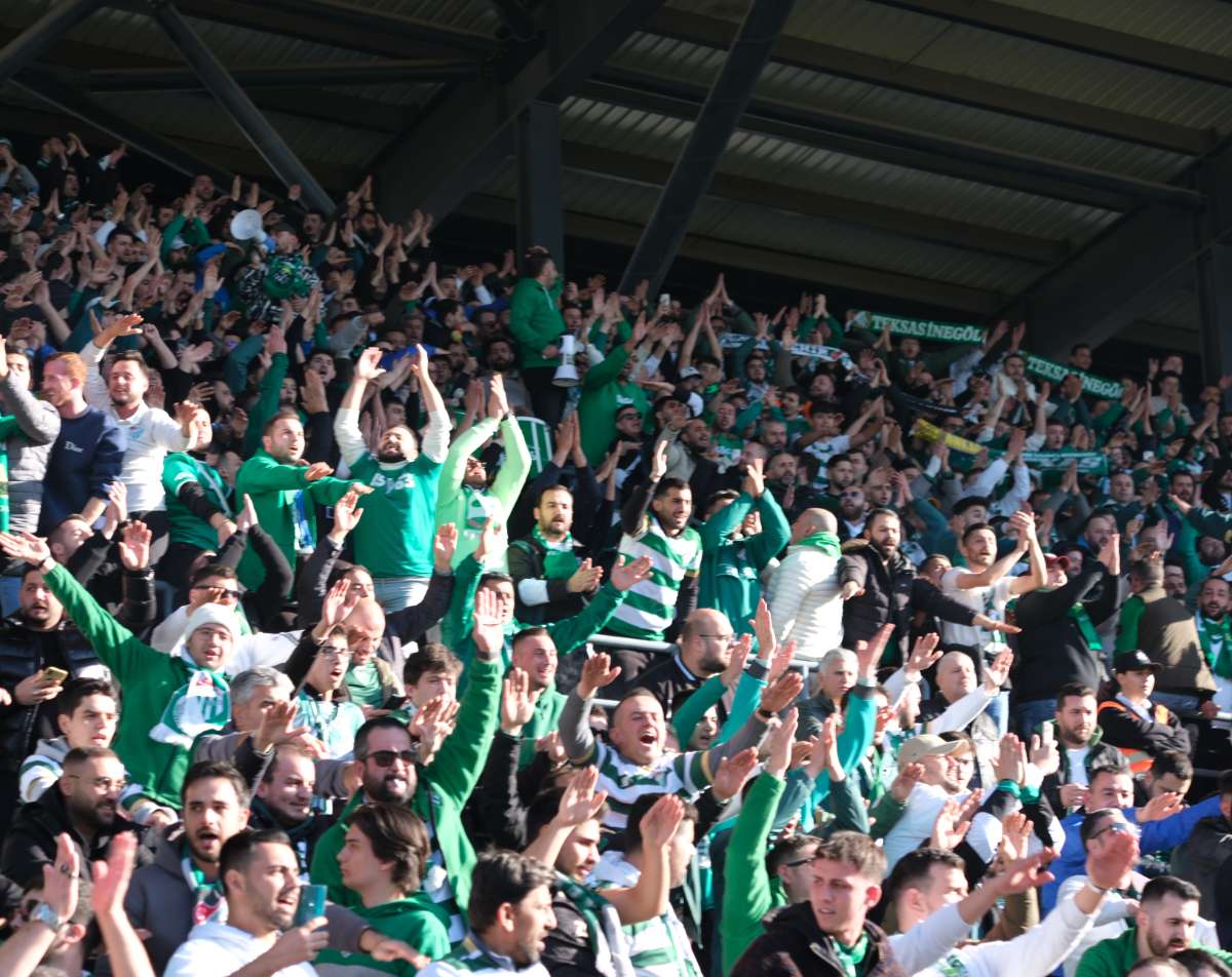 (FOTO GALERİ) Bursaspor'un Somaspor Deplasmanından Taraftar Fotoğrafları