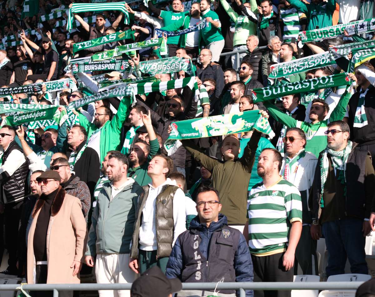 (FOTO GALERİ) Bursaspor'un Somaspor Deplasmanından Taraftar Fotoğrafları