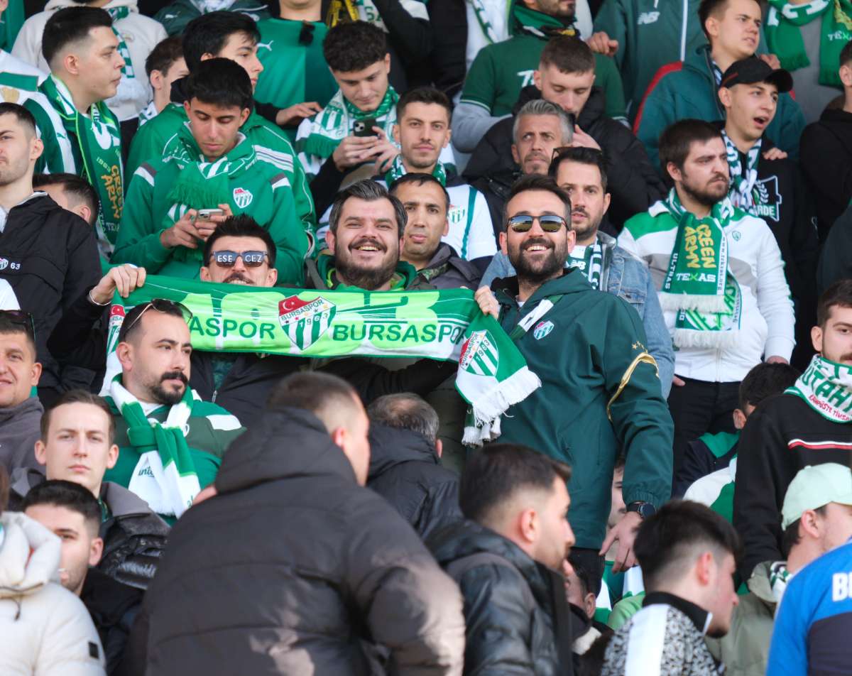 (FOTO GALERİ) Bursaspor'un Somaspor Deplasmanından Taraftar Fotoğrafları