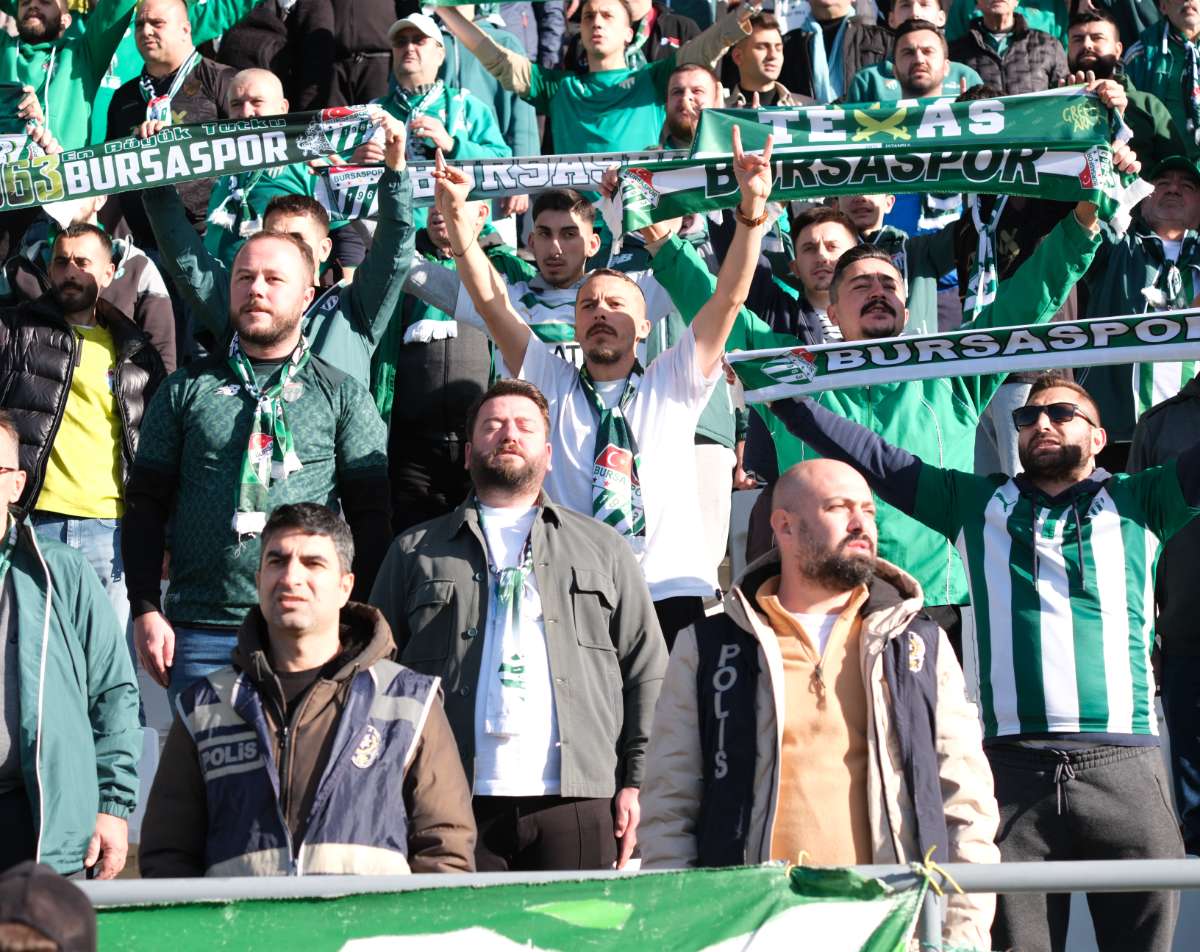 (FOTO GALERİ) Bursaspor'un Somaspor Deplasmanından Taraftar Fotoğrafları