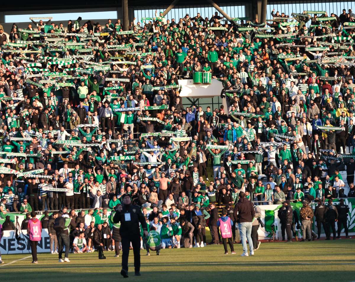 (FOTO GALERİ) Bursaspor'un Somaspor Deplasmanından Taraftar Fotoğrafları