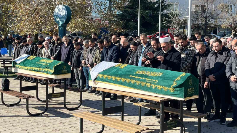 Öldürüp intihar etmişti, kızıyla yanyana toprağa verildi