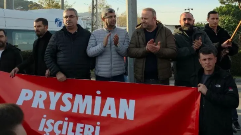 Prysmian işçileri Mudanya'da bir saatlik iş bıraktı!