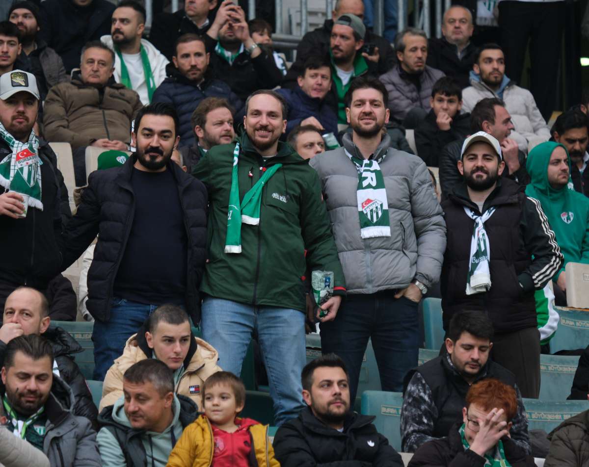 (FOTO GALERİ)Bursaspor-Aliağa FK maçından taraftar fotoğrafları