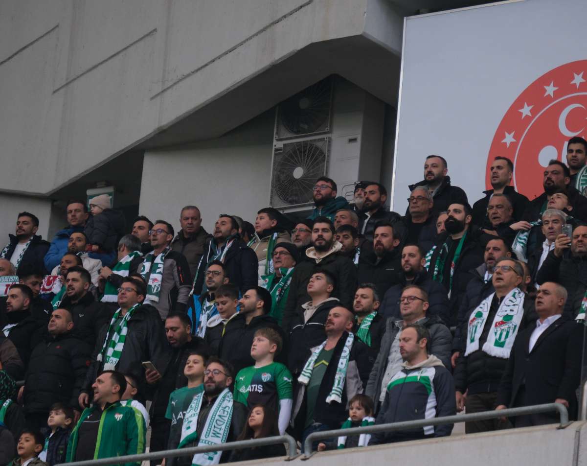 (FOTO GALERİ)Bursaspor-Aliağa FK maçından taraftar fotoğrafları