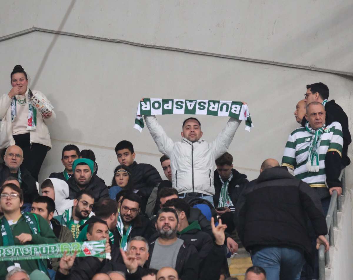 (FOTO GALERİ)Bursaspor-Aliağa FK maçından taraftar fotoğrafları