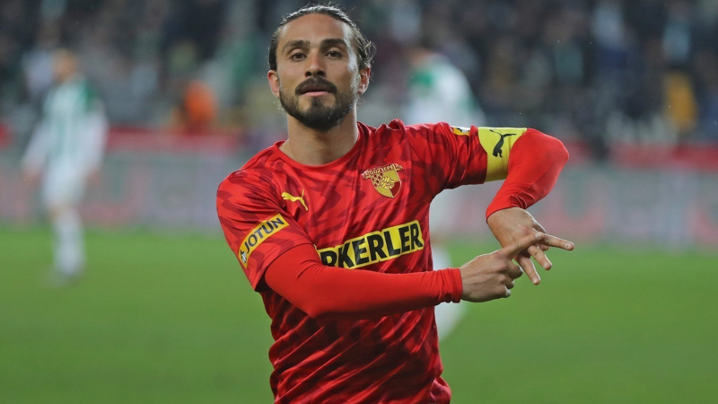 Bursaspor Halil Akbunar'ı açıkladı