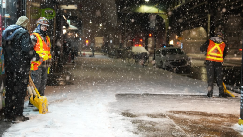 New York ve New Jersey'i kar fırtınası vurdu, acil durum ilan edildi