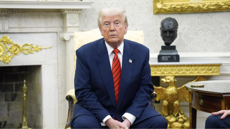 Trump: "Putin ile çok verimli bir telefon görüşmesi yaptım"