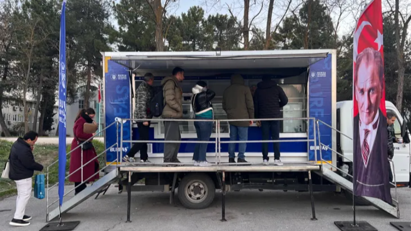 Büyükşehir öğrencilerin içlerini ısıtıyor