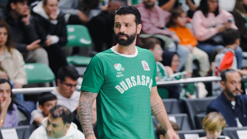 Bursaspor,Göksenin Köksal'ın sakatlığını açıkladı