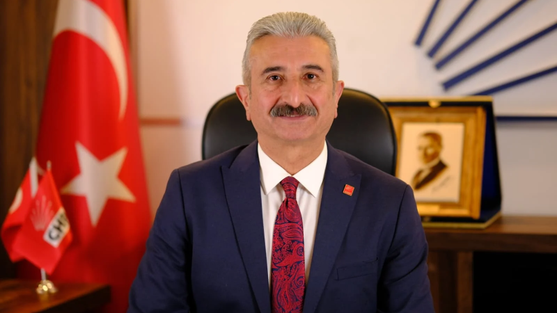 CHP Bursa İl Başkanı Nihat Yeşiltaş’tan yeni yıl mesajı: Karanlık dönemi birlikte aşacağız
